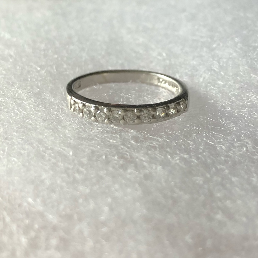 Round CZ and Sterling Silver Ring size 7.5